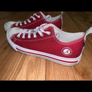 University of Alabama Skicks Shoes Size 9